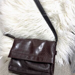 Evan Picone Reversible Brown Croc Embossed Crossbody Bag